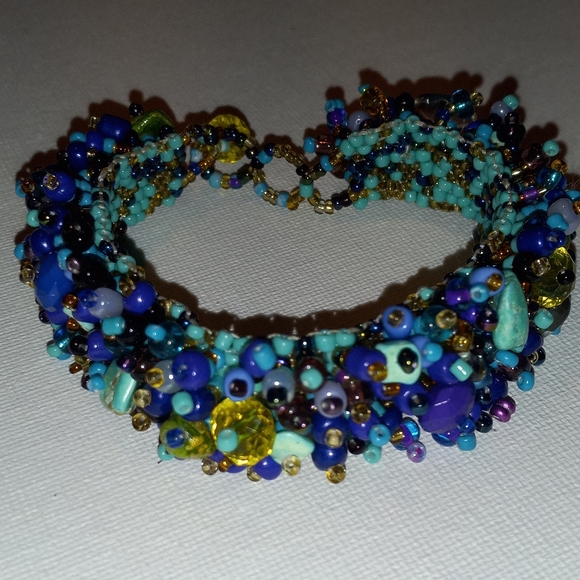 Beautiful beaded bracelet - Picture 2 of 14